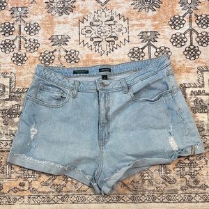 WILD FABLE 4 super high rise rolled cliff jean shorts with distressing